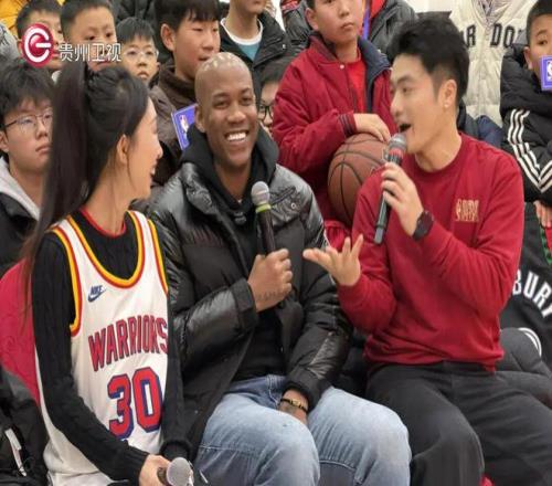 卡里乌斯妻,子浪漫告白,一见钟情,大赢家体育首页,即时比分,比分直播,足球比分直播,大赢家官网