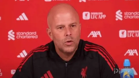 【内部独家】利物浦高层盛赞：斯洛特多才多艺，全能领袖彰显非凡风采！