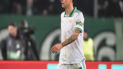 拉卡泽特双响助阿森纳险胜西汉姆联2-1