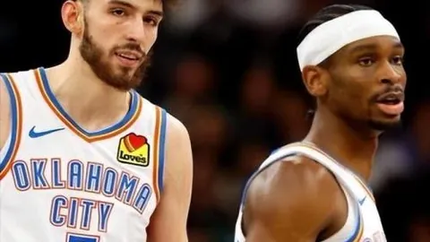 库里独得52分率勇士逆转胜灰熊，巴特勒贡献关键，替补表现不佳引发忧虑