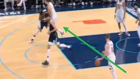 国际足联对巴拿马足协主席评价女球员体重停职半年，美国媒体报道引发热议